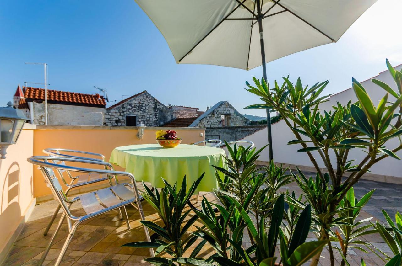 Apartments Old Town Трогир Экстерьер фото